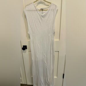 NWT Vitamin A White T-shirt dress/coverup. Size L